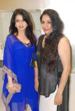Bhagyashree, Neena Gupta at Varuna Jani store in Bandra,Mumbai on 10th Aug 2012 (45).JPG
